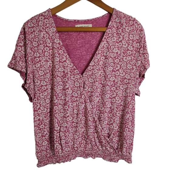 Lucky Brand Tops - Lucky Brand Pink White Floral Print Top V-neck Short Sleeve Large